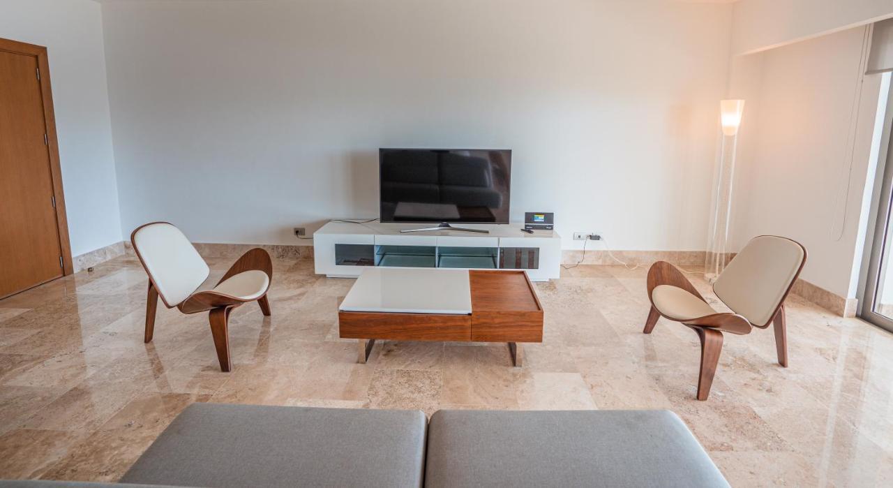 La Amada Condo With Marina View Канкун Екстериор снимка