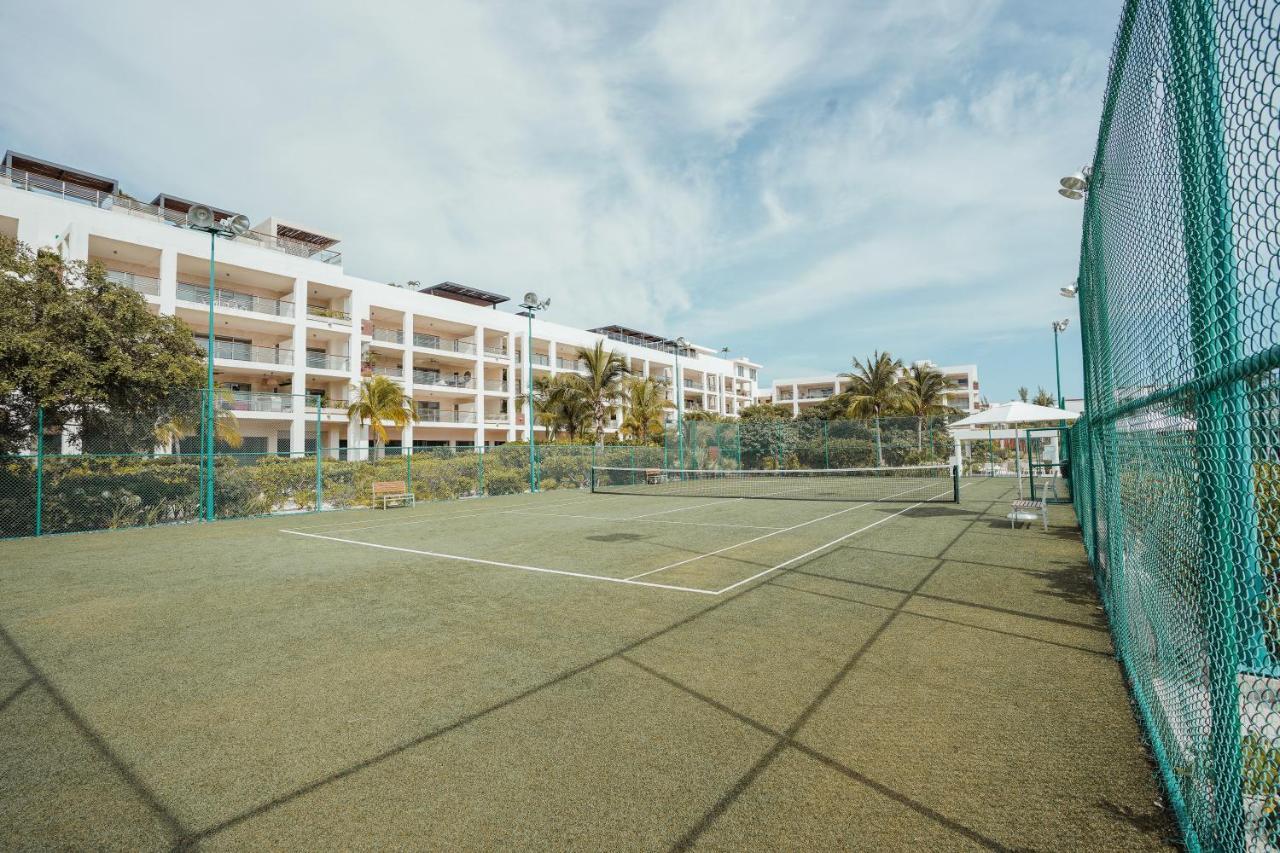 La Amada Condo With Marina View Канкун Екстериор снимка